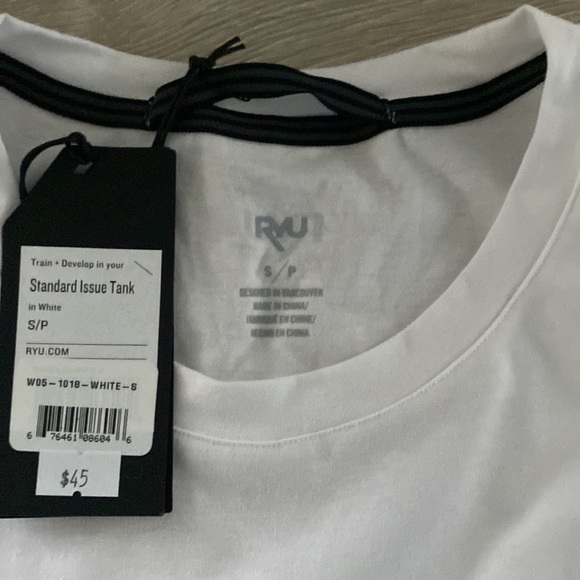 RYU workout top - Picture 2 of 3